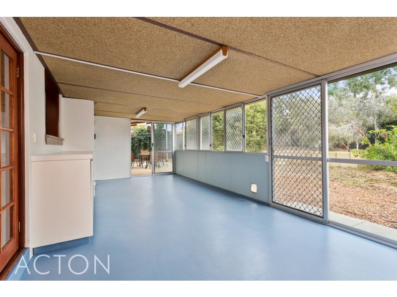 3 Hereford Place, Spearwood WA 6163