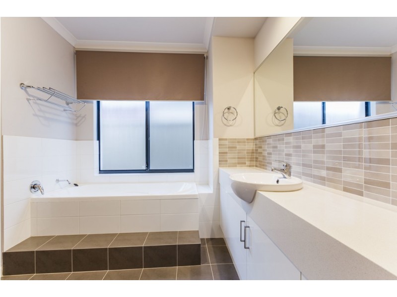 17 Shrike Lane, Beeliar WA 6164