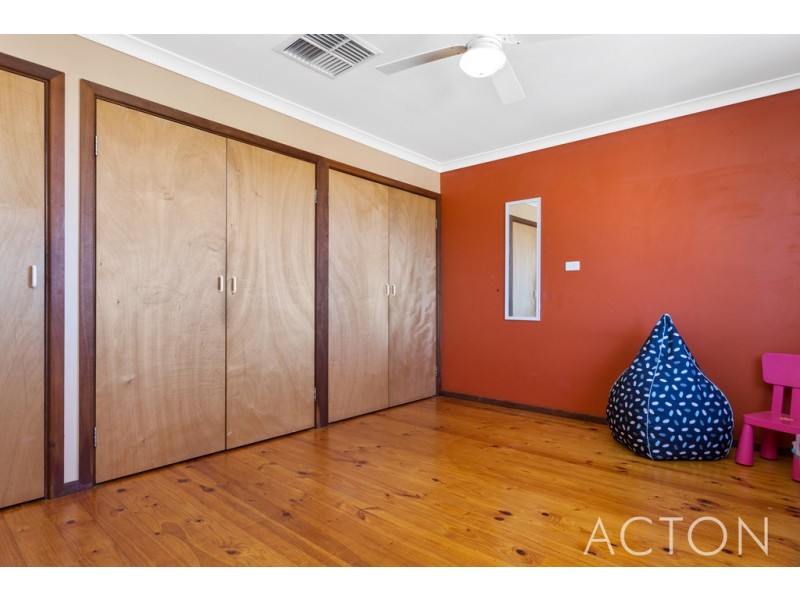 35 Fairbairn Road, Coogee WA 6166