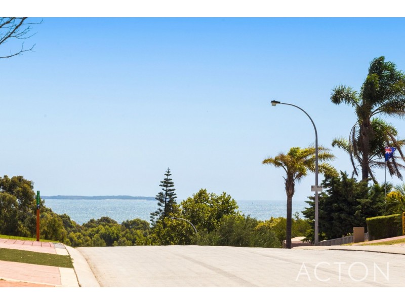 35 Fairbairn Road, Coogee WA 6166