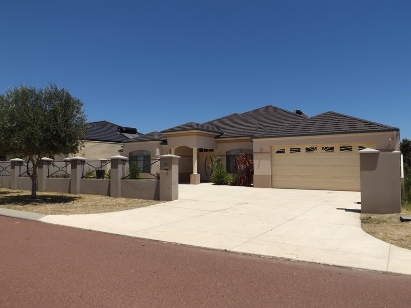 20 Riverina Parade, Munster WA 6166