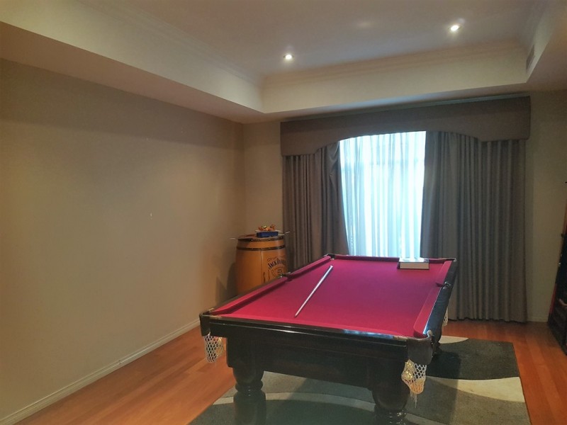 20 Riverina Parade, Munster WA 6166