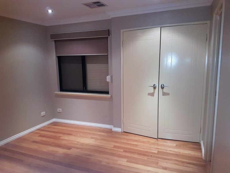 20 Riverina Parade, Munster WA 6166