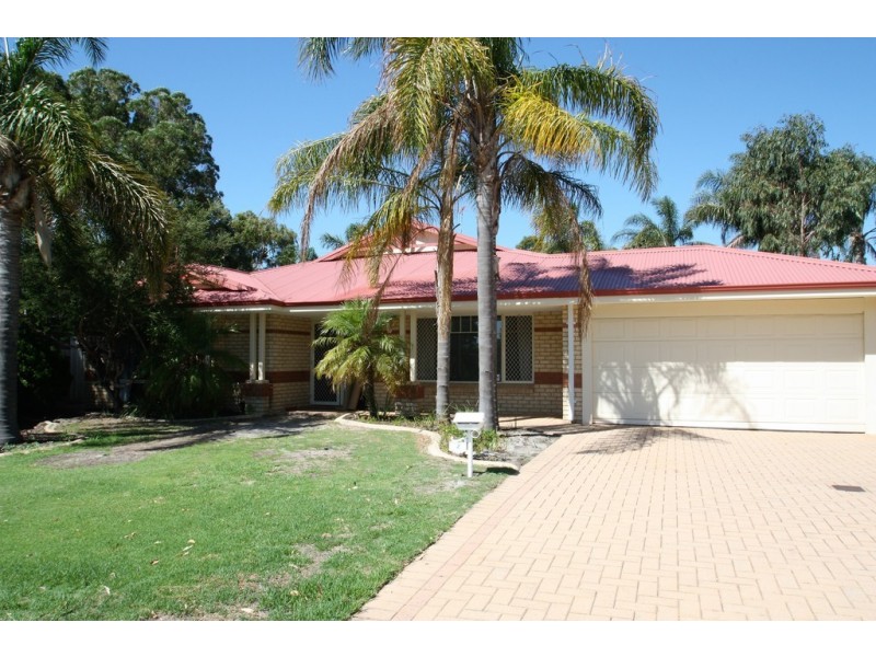 2 Derwent Crescent, Success WA 6164