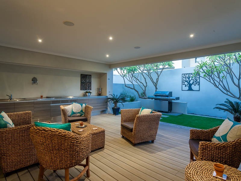 20 Orsino Boulevard, North Coogee WA 6163