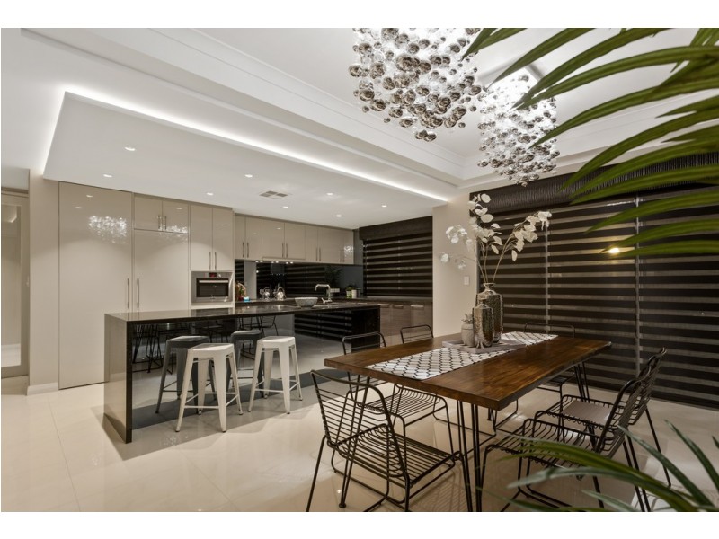 6 Hydaspe Vista, North Coogee WA 6163