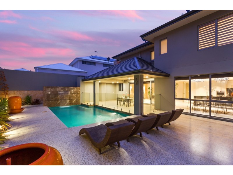 6 Hydaspe Vista, North Coogee WA 6163