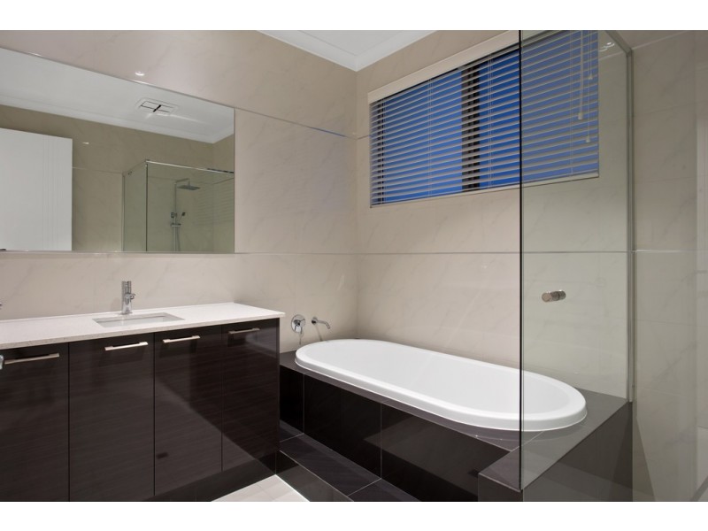 6 Hydaspe Vista, North Coogee WA 6163