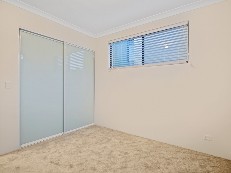 44 Lullworth Terrace, North Coogee WA 6163