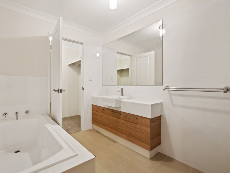 44 Lullworth Terrace, North Coogee WA 6163