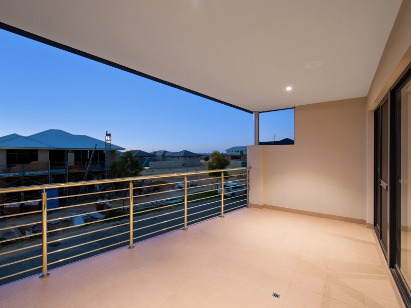 44 Lullworth Terrace, North Coogee WA 6163