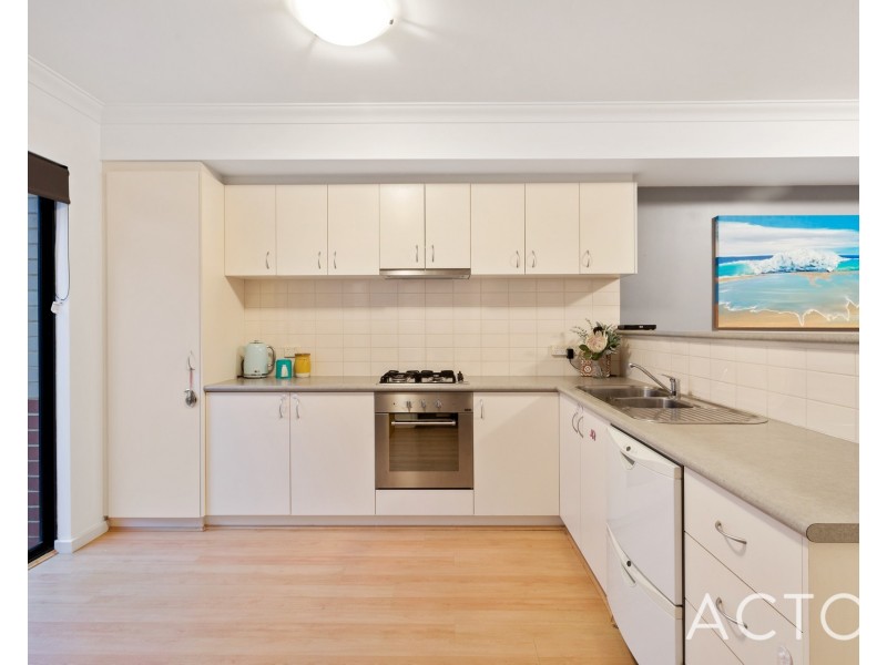 6/250 Healy Road, Hamilton Hill WA 6163