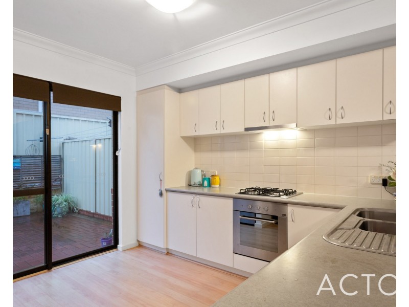 6/250 Healy Road, Hamilton Hill WA 6163