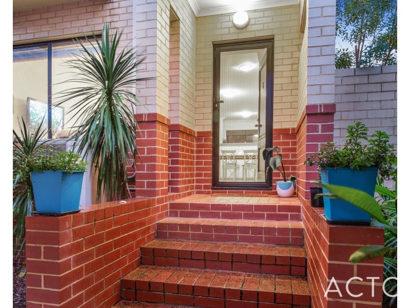 6/250 Healy Road, Hamilton Hill WA 6163