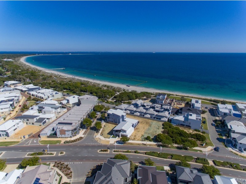 13 Orsino Boulevard, North Coogee WA 6163