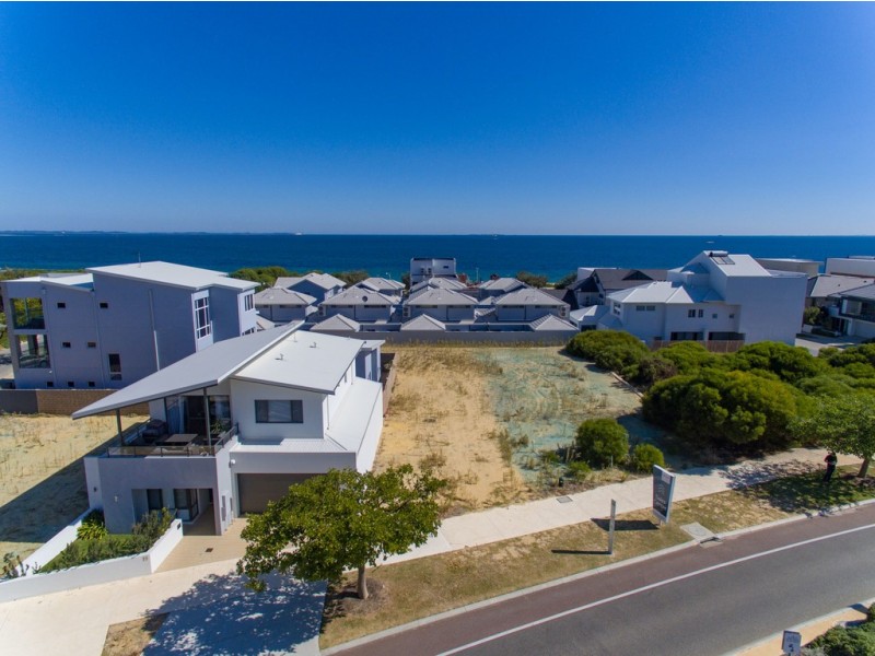 13 Orsino Boulevard, North Coogee WA 6163