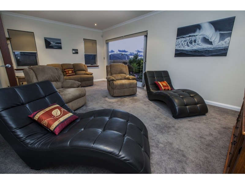 1 Eudora Way, North Coogee WA 6163