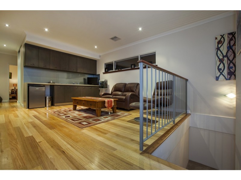 1 Eudora Way, North Coogee WA 6163