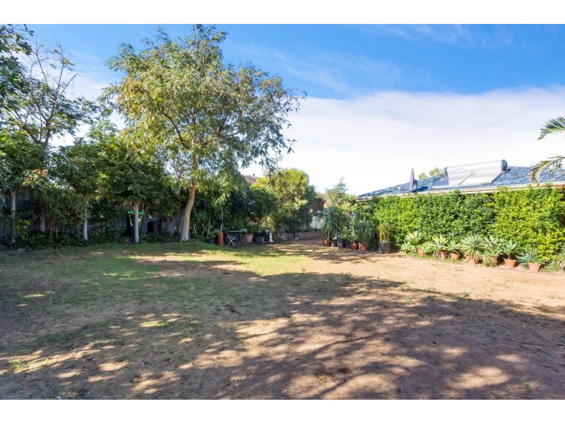 4B Outram Place, Hamilton Hill WA 6163