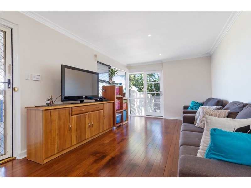 6 Bolingbroke Street, Spearwood WA 6163