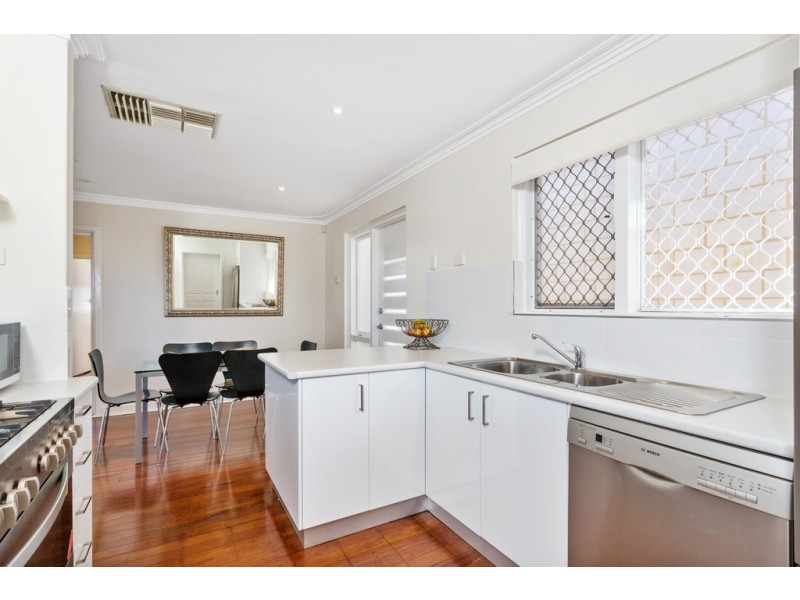 6 Bolingbroke Street, Spearwood WA 6163