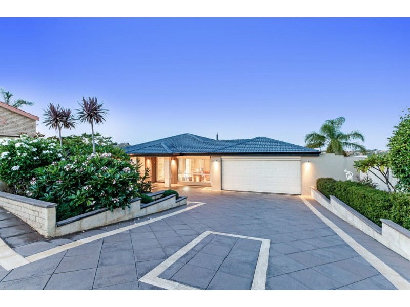 8 Rhodes Rise, Coogee WA 6166