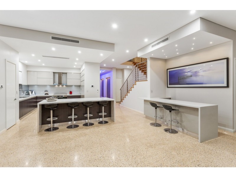 7 Eudora Way, North Coogee WA 6163
