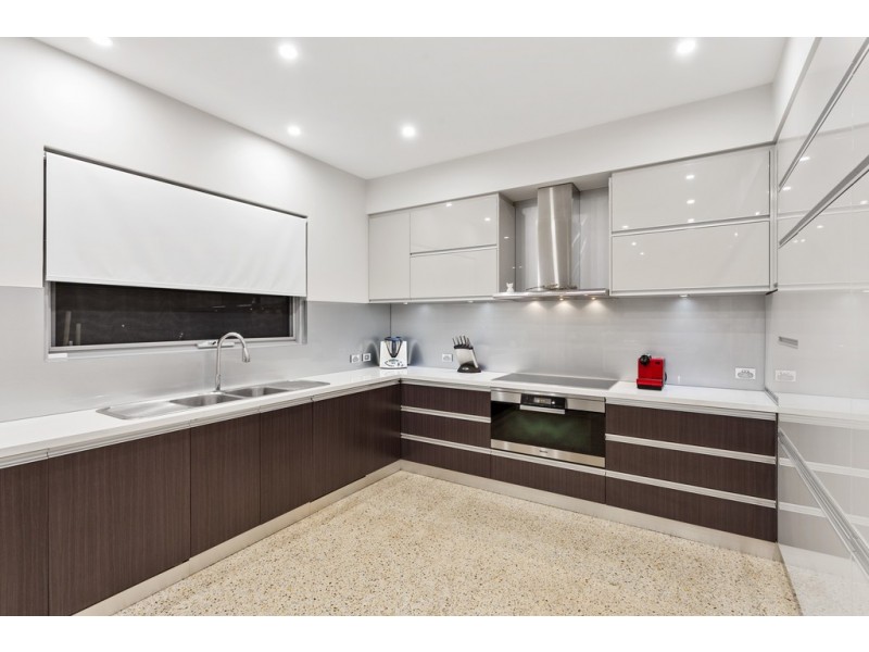 7 Eudora Way, North Coogee WA 6163