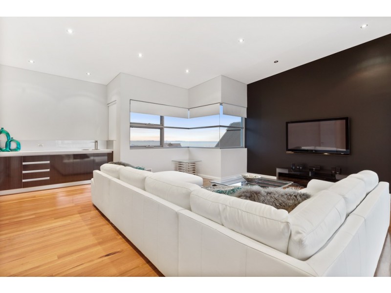 7 Eudora Way, North Coogee WA 6163