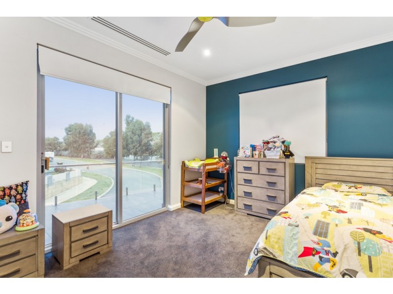 7 Eudora Way, North Coogee WA 6163