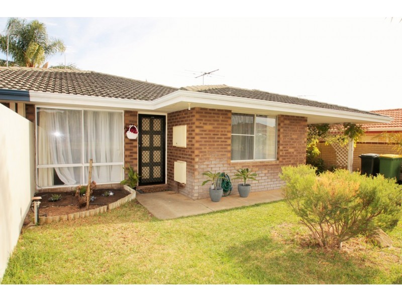 24 Garden Road, Spearwood WA 6163