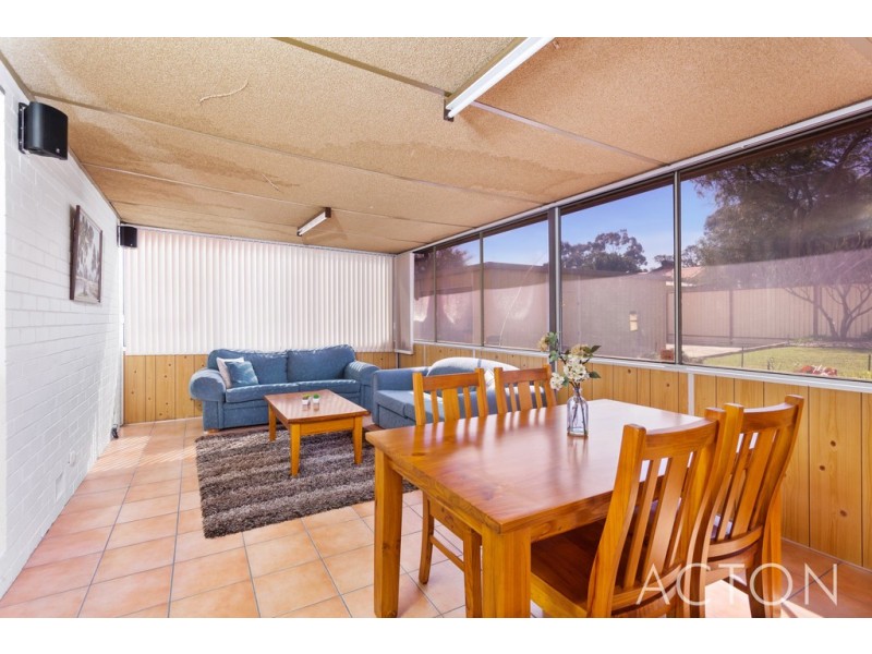 22 Hargreaves Road, Coolbellup WA 6163