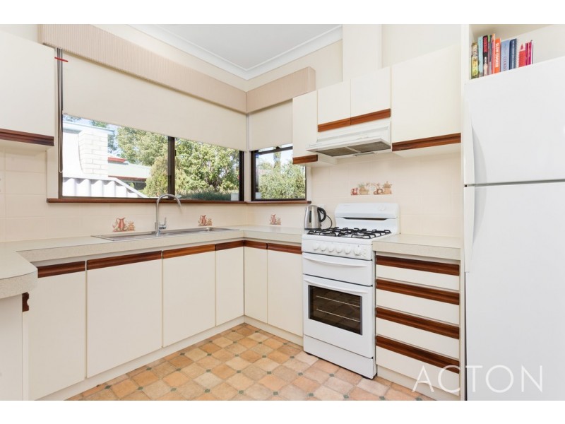 22 Hargreaves Road, Coolbellup WA 6163