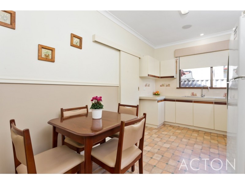 22 Hargreaves Road, Coolbellup WA 6163