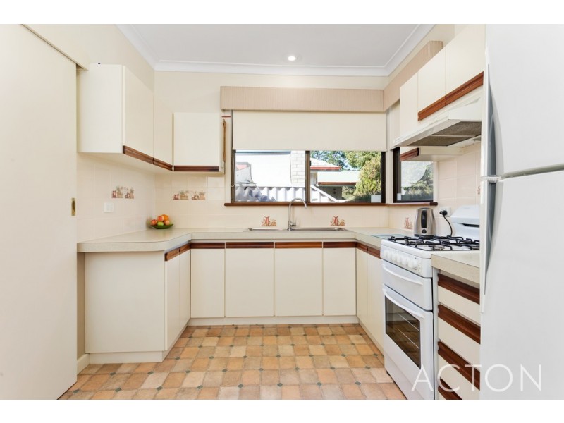 22 Hargreaves Road, Coolbellup WA 6163