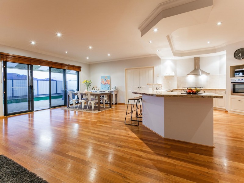 364 Wentworth Parade (600m2 block), Success WA 6164