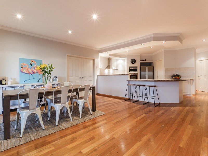 364 Wentworth Parade (600m2 block), Success WA 6164