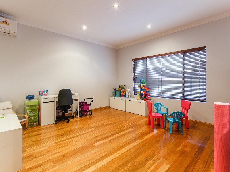 364 Wentworth Parade (600m2 block), Success WA 6164