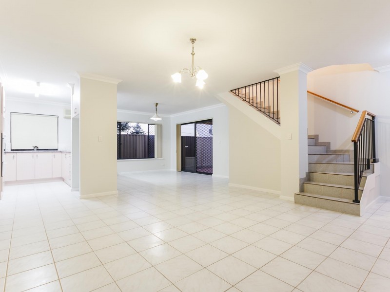77A Gibson Street, Beaconsfield WA 6162