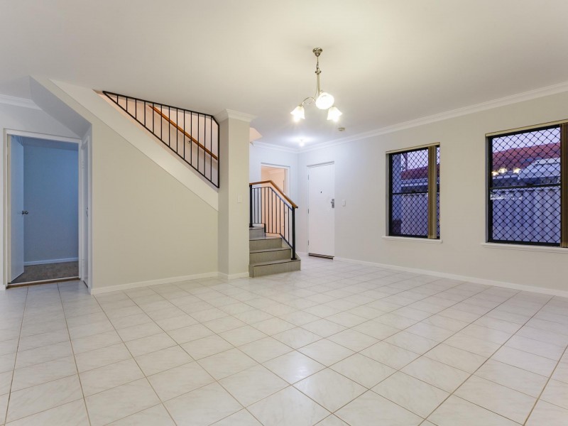 77A Gibson Street, Beaconsfield WA 6162