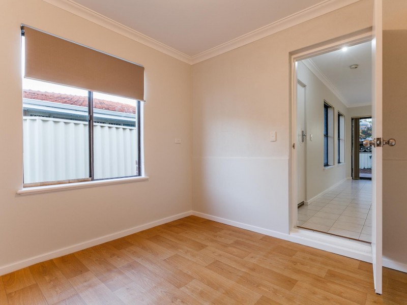 77A Gibson Street, Beaconsfield WA 6162