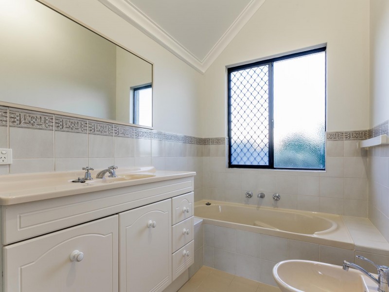 77A Gibson Street, Beaconsfield WA 6162