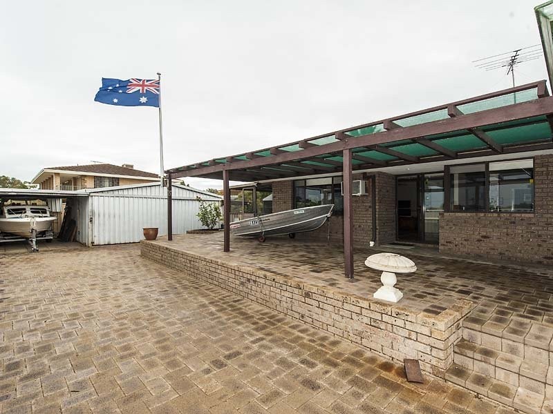 12 Herschell Way, Coogee WA 6166
