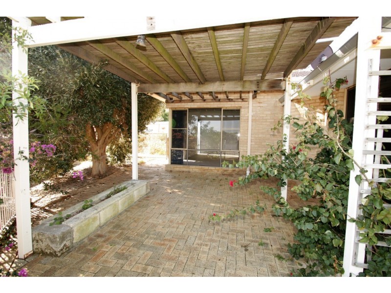 1 Howick Street, Coogee WA 6166