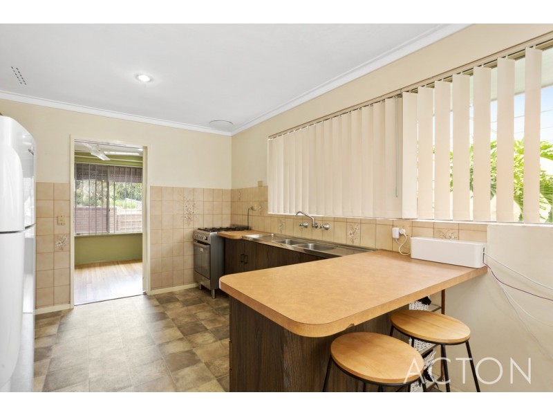 51 Orelia Avenue, Orelia WA 6167