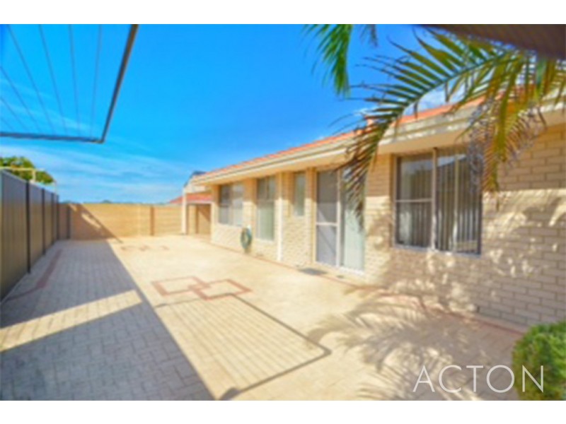 66B Ocean Road, Coogee WA 6166