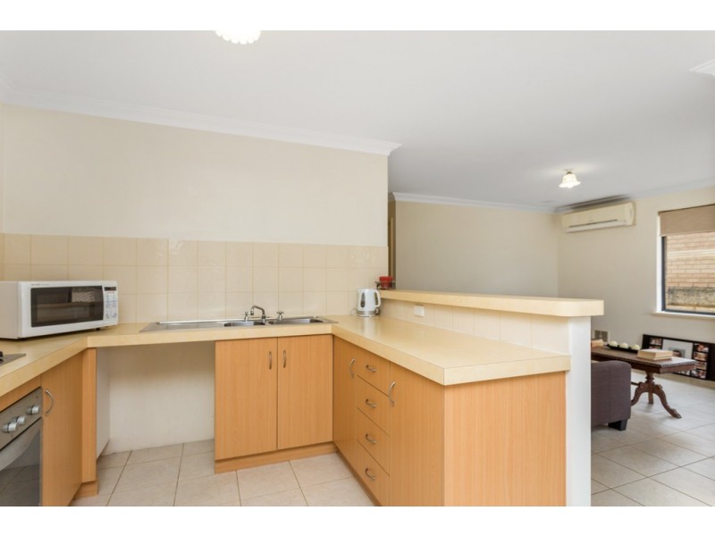8/91 Phoenix Road, Spearwood WA 6163