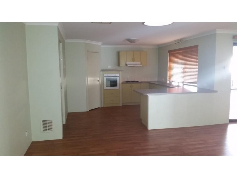 7 Charnley Bend, Success WA 6164