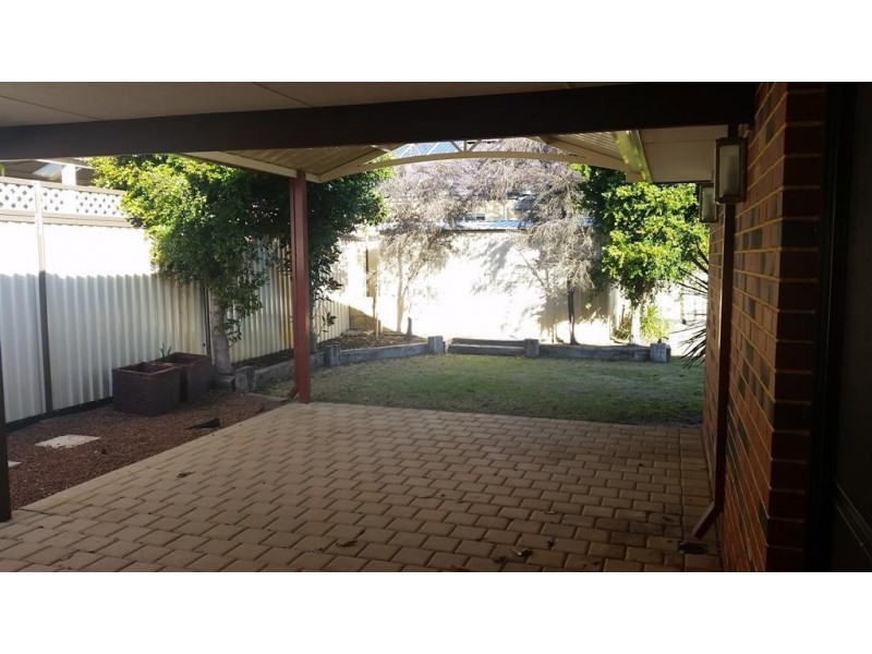 7 Charnley Bend, Success WA 6164