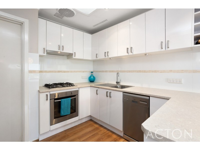 7/2 Adrian Street, Palmyra WA 6157